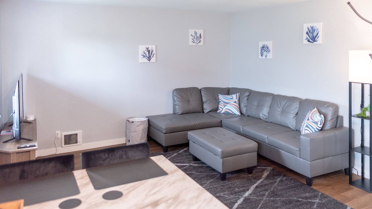 Ocean Shores Apartment | AquaShores#1 - Pet friendly, BBQ grill & free Wifi