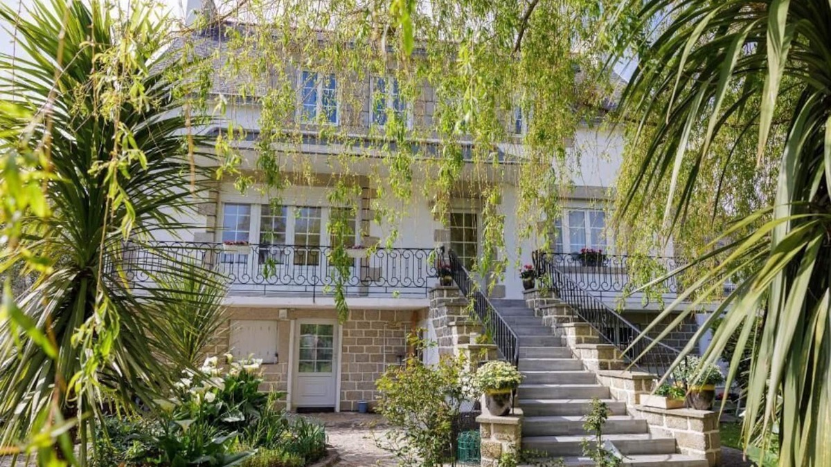 Plomeur House | AR VEIL