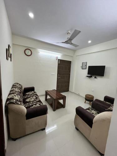 Subhash Nagar Apartment | Aravalli Stays 2 BHK Apartment