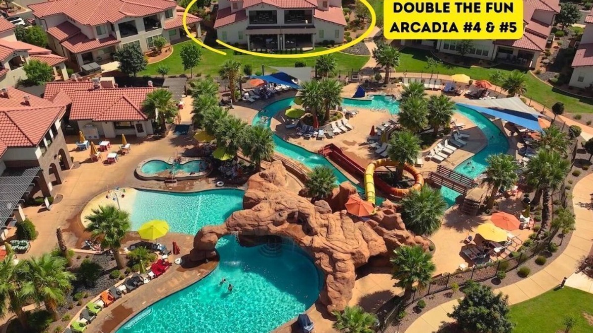 Santa Clara House | Arcadia 4/5 | Perfect Poolside Location * Sleeps 36 * Balcony Views
