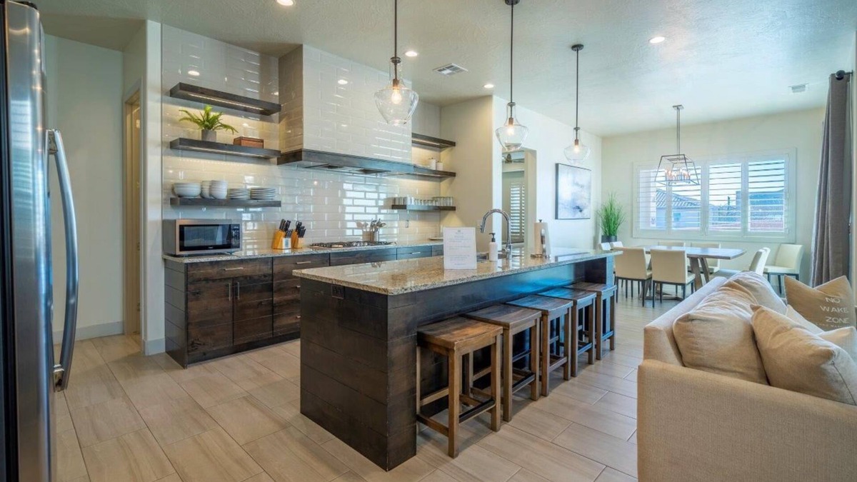 Santa Clara House | Arcadia 41 | PRIVATE Hot Tub * Arcades * Sleeps 16