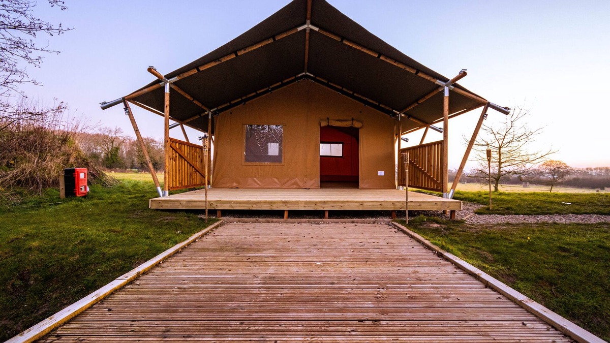 Wrexham Cabin | Arcadia Safari Tent in private 5 acre field