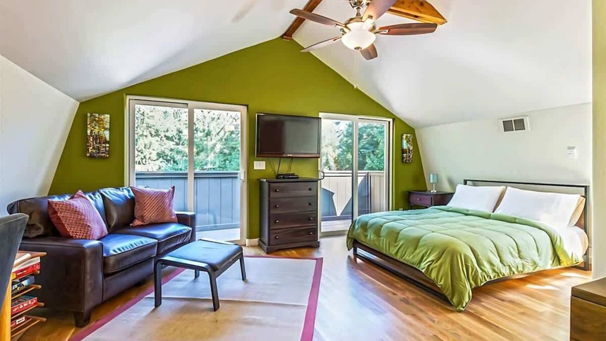 Sequim House | Arcadian Grove Studio Loft in the Woods