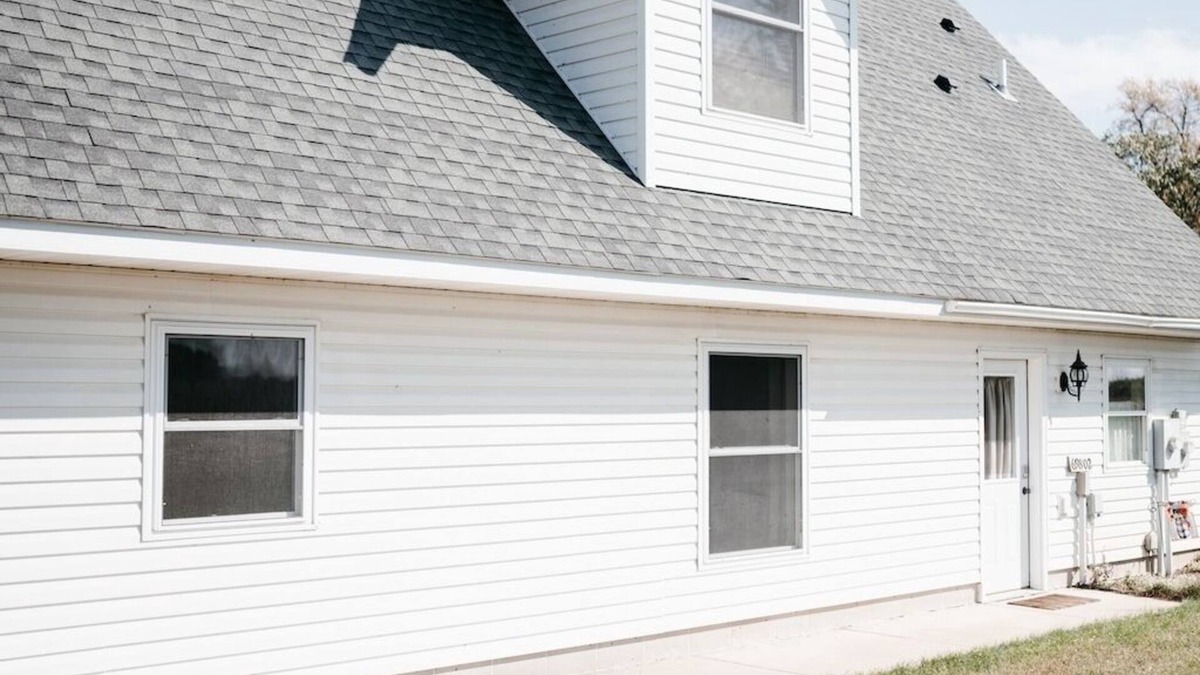 Meeker County House | ARCH ACRES - Two BR - ADA Accessible - Gravel Road - Cozy & Homey - Pet Friendly