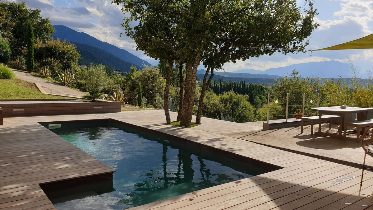 Rigarda Villa | Architect-designed house with panoramic view