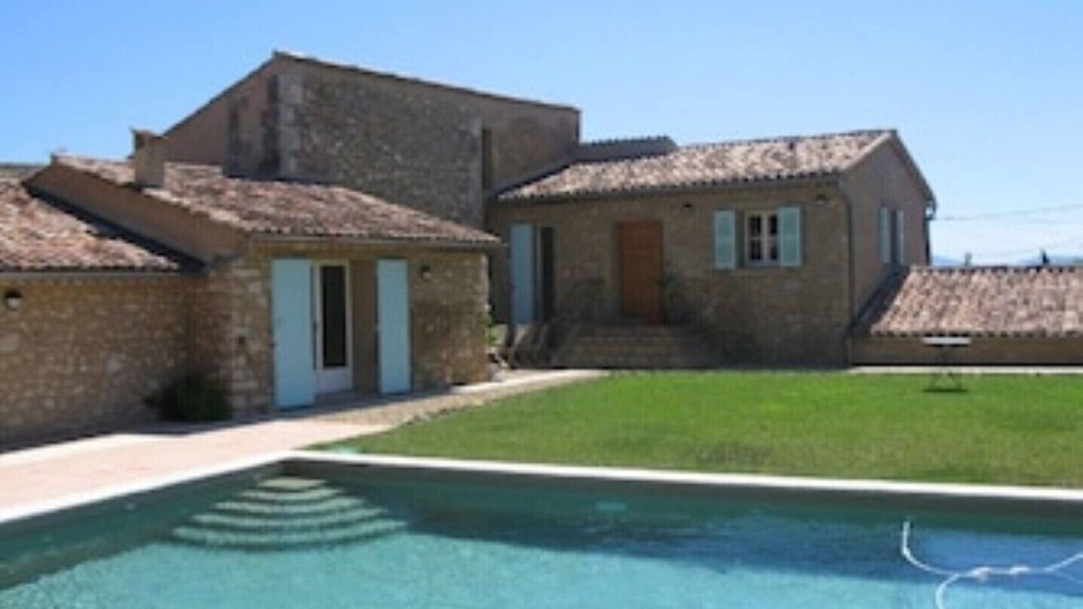 Lorgues Apartment | Architect's converted olive mill in historic town with garden and heated pool