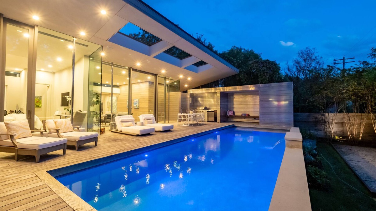 Tarrytown House | Architectural Luxury Home + Pool & Deck - Matisse!