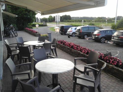 Overhespen Hotel | Arconaty Hotel