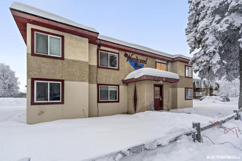 North Star Apartment | Arctic Fox Den - Westwood 6