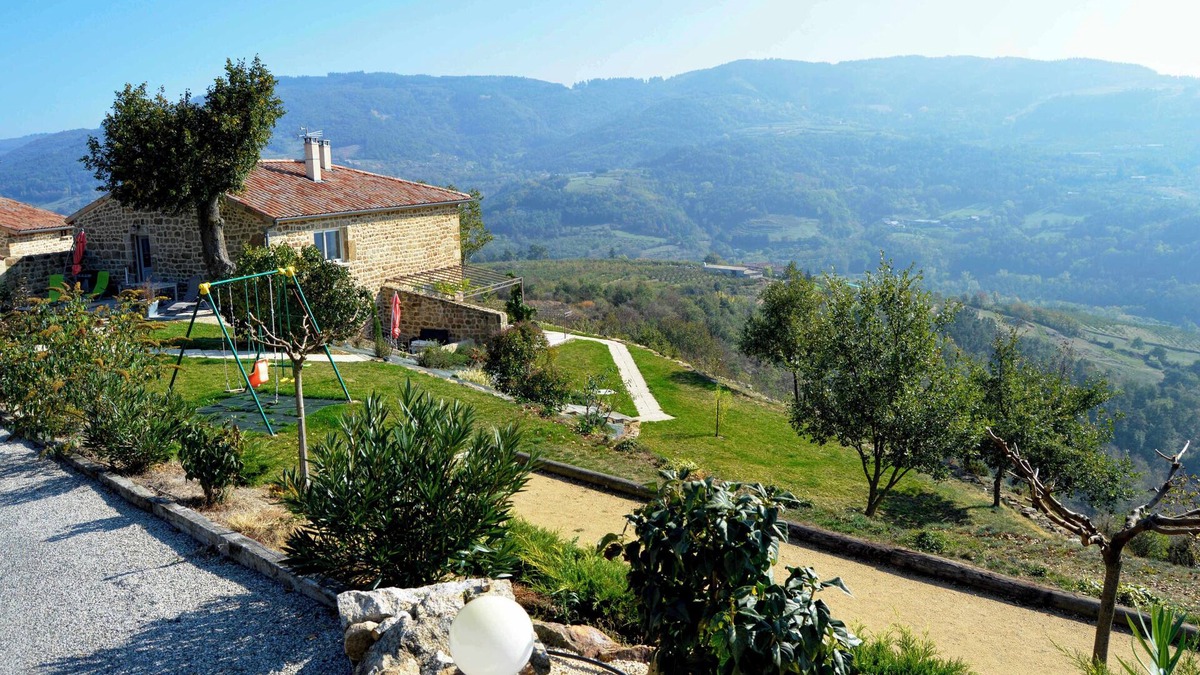 Empurany House | Ardèche, Gîtes, Tout Confort, Piscine Intérieure, Rivière, Cadre Exceptionnel