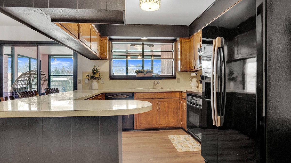 Ardmore House | Ardmore Retro Oasis gateway with Pool & Game Room