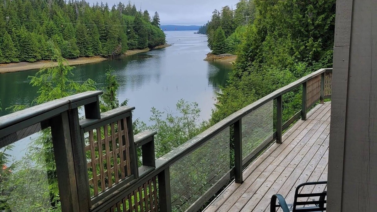 Bamfield House | Argo's Landing