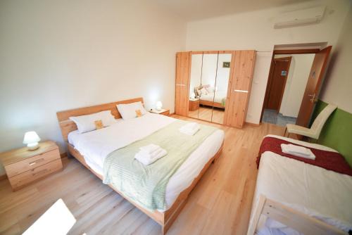 Roiano-Gretta-Barcola-Cologna-Scorcola Apartment | Aria di Sale