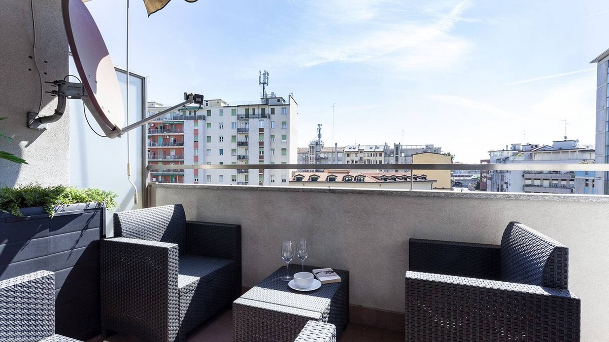 Gioia Apartment | Ariel - apartment a few meters from Central Station and the center of Milan
