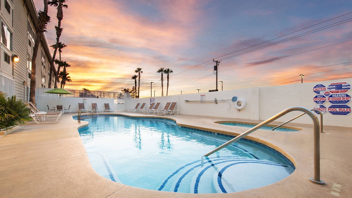 Las Vegas Hotel | Arizona Charlie's Decatur