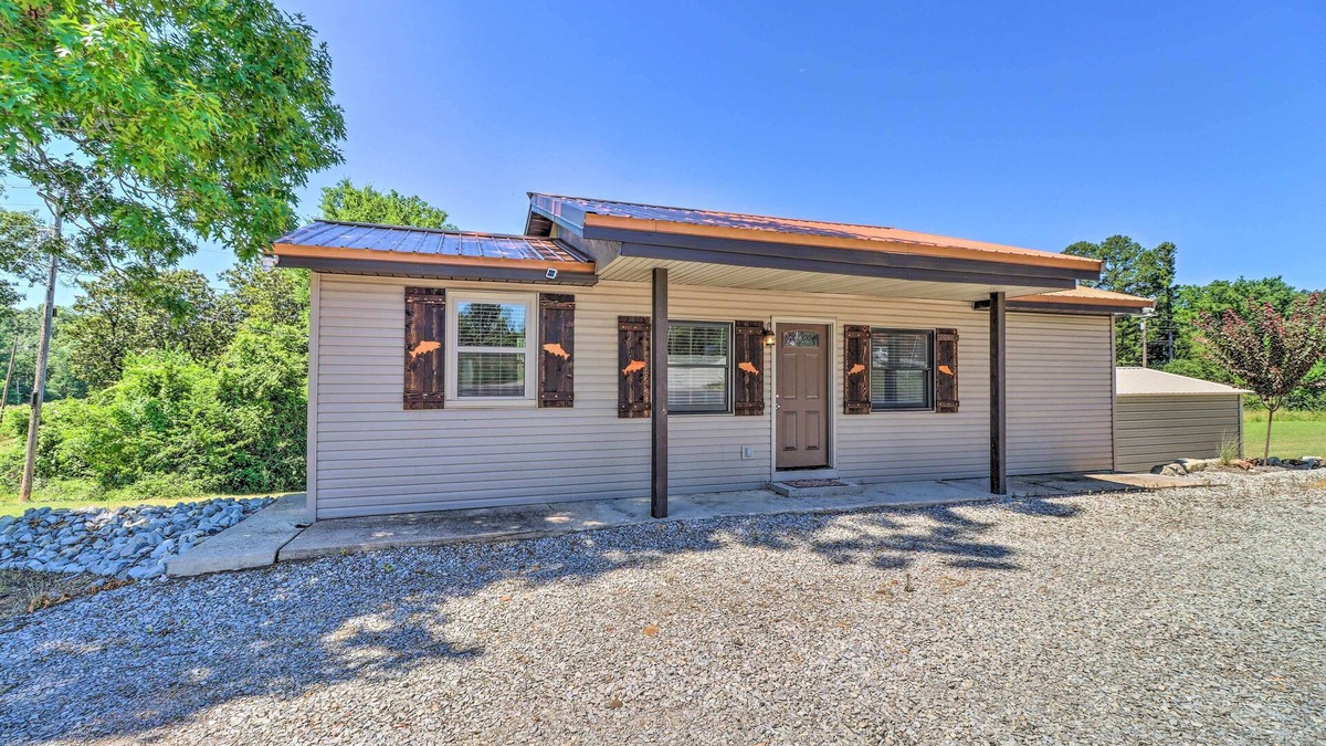 Salesville Cottage | Arkansas Fishing Getaway: Near Norfork River!