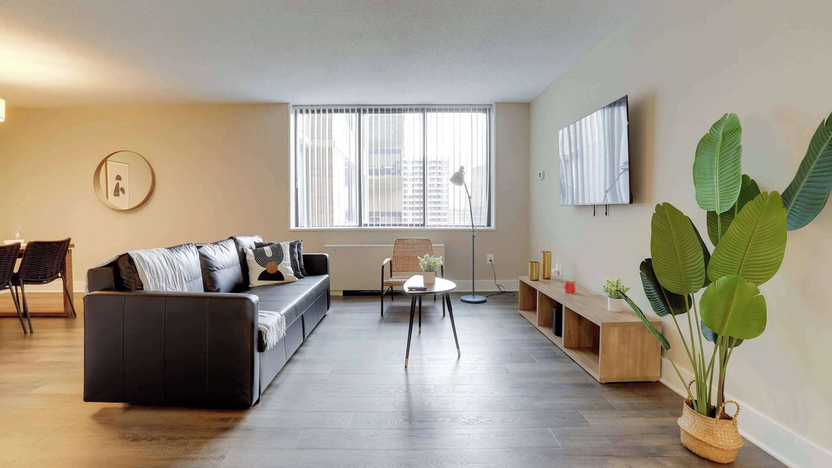Crystal City Apartment | Arlington Apt W BBQ Zone | Near To Metro!
