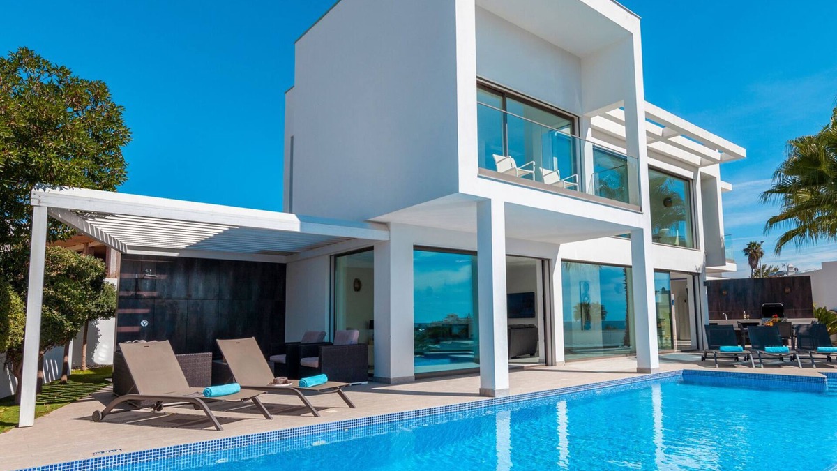 Armacao de Pera Villa | Armação de Pêra: villa with heatable pool & BBQ