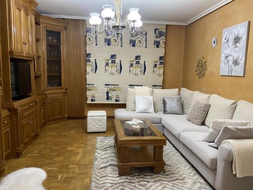 Astorga Apartment | Army Deluxe