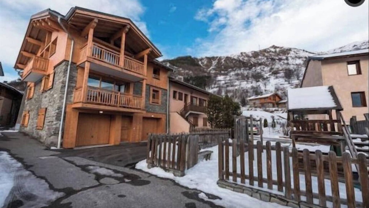 Villarabout Ski Chalet | Arnica 2 · Chalet Arnica