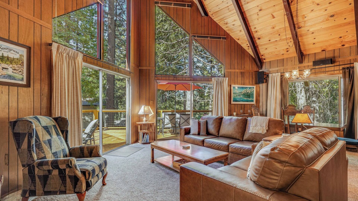 Arnold Cabin | Arnold Chalet Near Town & Calaveras Big Trees!