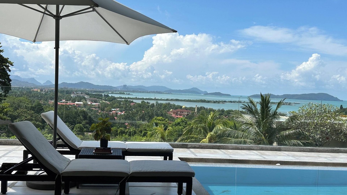 Ranggot Besar Villa | Aroha Seaview Villa In Nature - Private Pool
