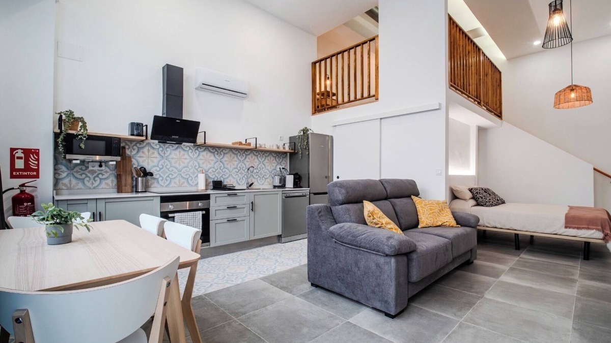 Sant Antoni Apartment | Aroma De Valencia II Cozy Loft for 6