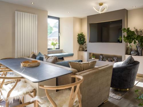 Isle of Arran House | Arran Shores Luxury Shorefront Apartment 4