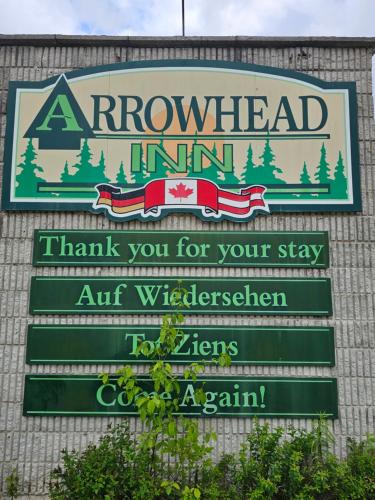 Huntsville Hotel | Arrowhead Inn by Baaman's