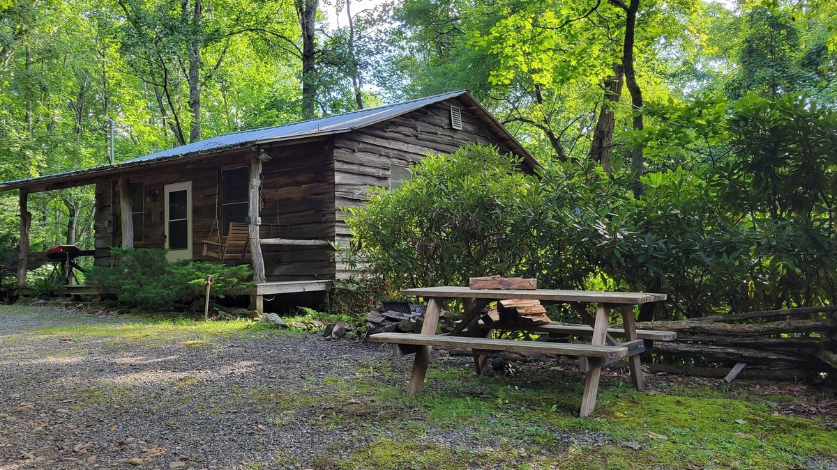 Cullowhee Cabin | Arrowmont Stables & Cabins
