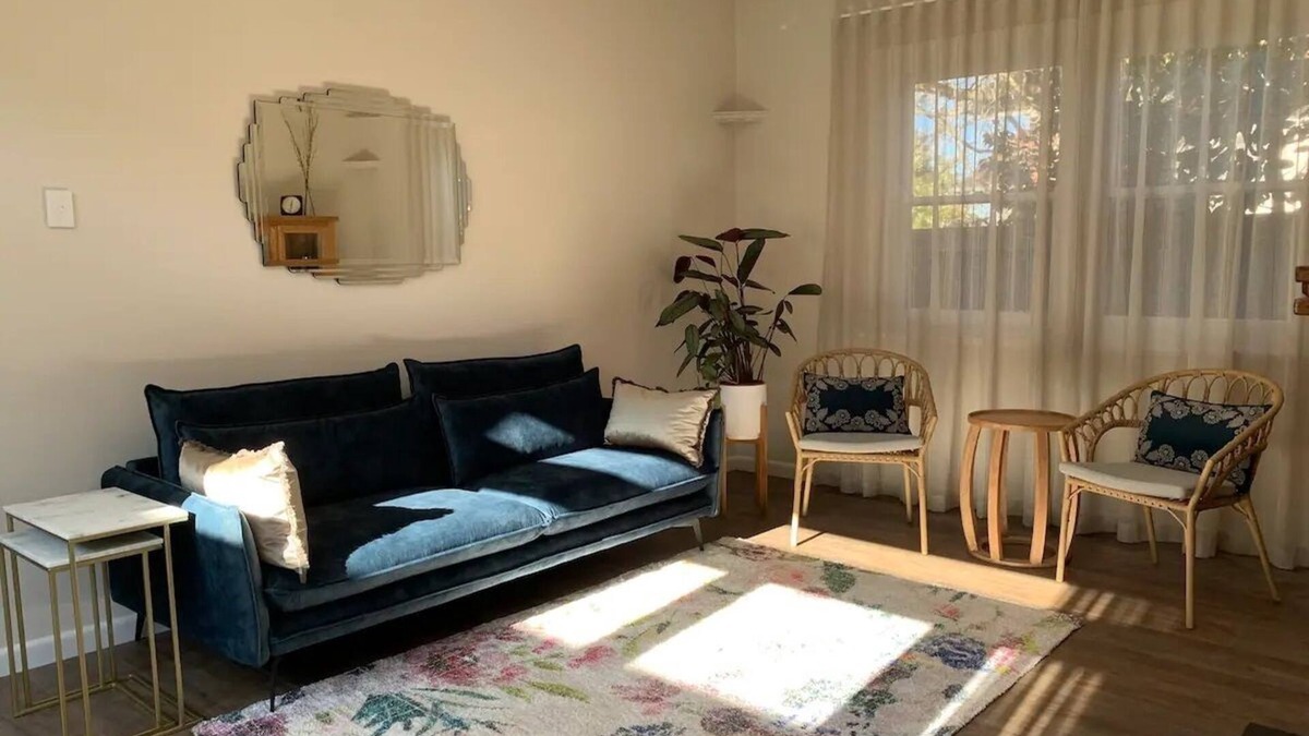 Warragul Cottage | Art Deco Cottage.