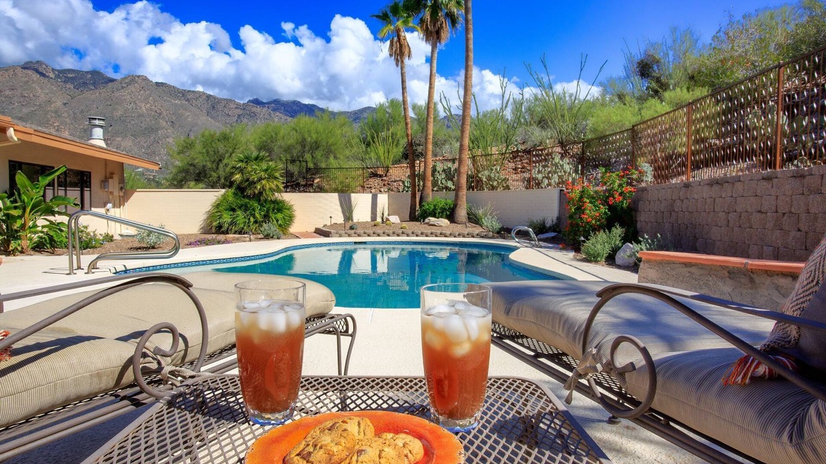 Skyline Bel Air Estates House | Art-Filled Catalina Foothills Retreat: Private Acre, HEATED Pool, Pet-Friendly