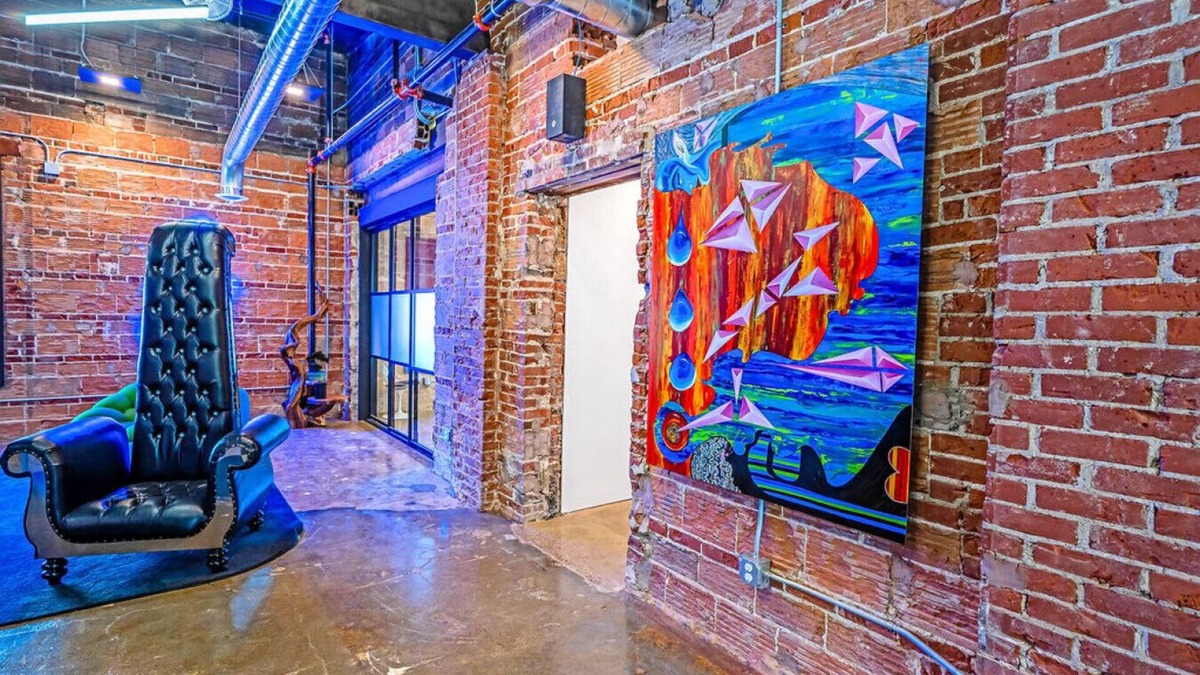 Sparta House | Art Inspired Micro Hotel - Patio | Grill | Pool Table