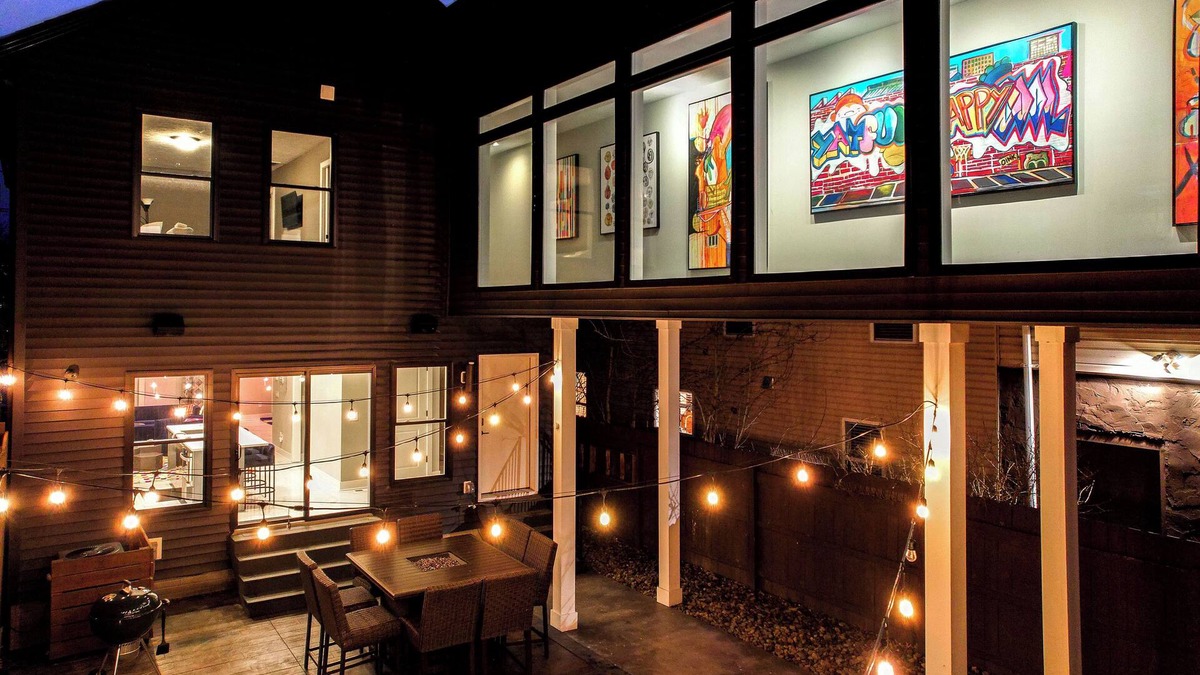 Tremont House | Art of Tremont : Theatre Room : Location!