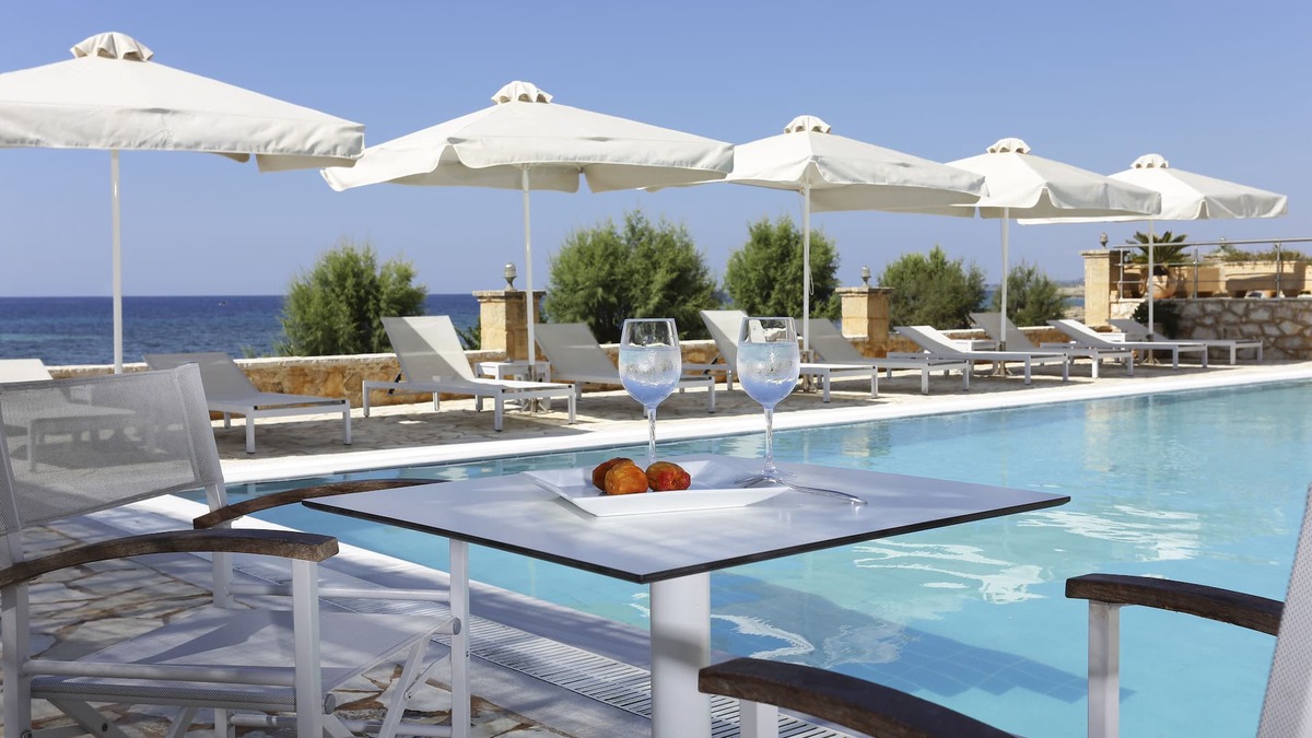 Marathopoli Apartment | Artina Hotel