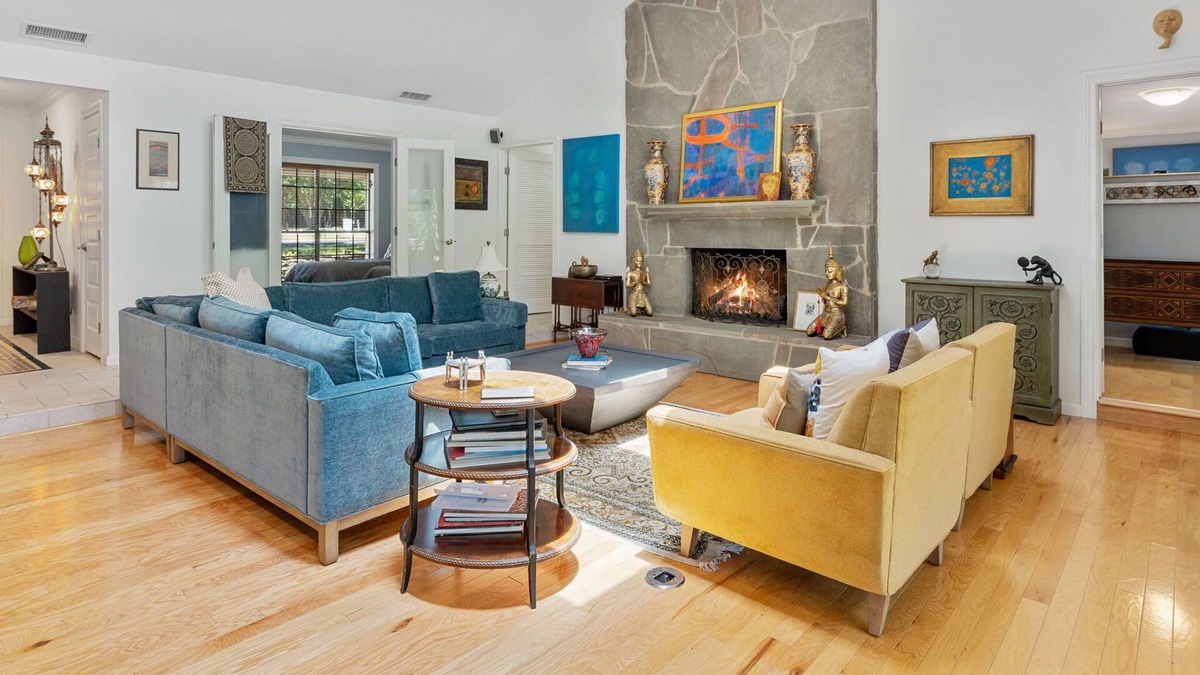 Onion Creek Meadows House | Artist's Paradise | 3BR w/Country Setting on Creek