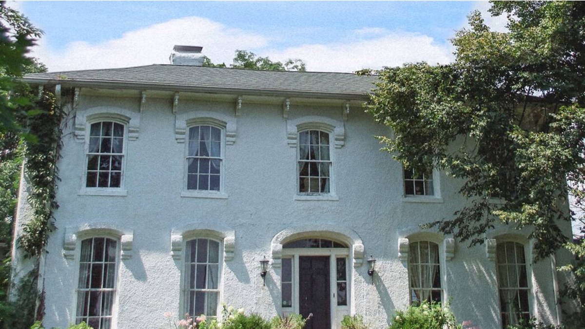 Granville South House | Artistic estate