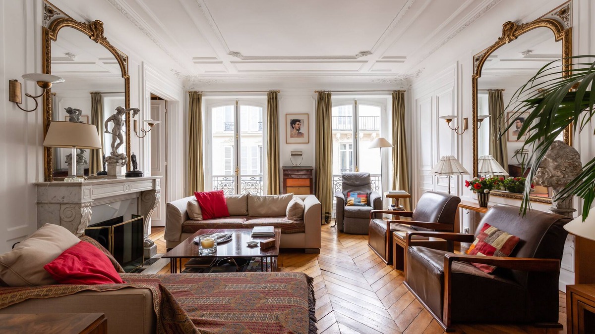 Pigalle Apartment | Artistic in Pigalle, by Veeve