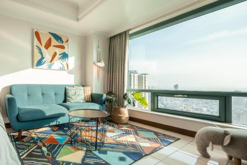 West District Apartment | Artistic Studio