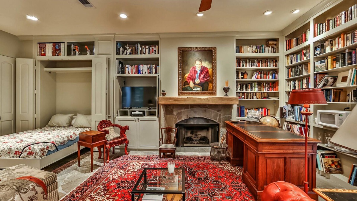 Greenway Plaza-Upper Kirby House | Artist’s Library; Private Swimming Pool in River Oaks Area