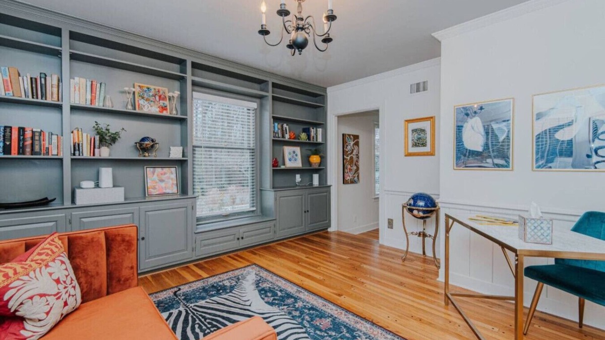 Old Irving Park Apartment | Artopia Retreat + Marys Gatehouse Superlisting