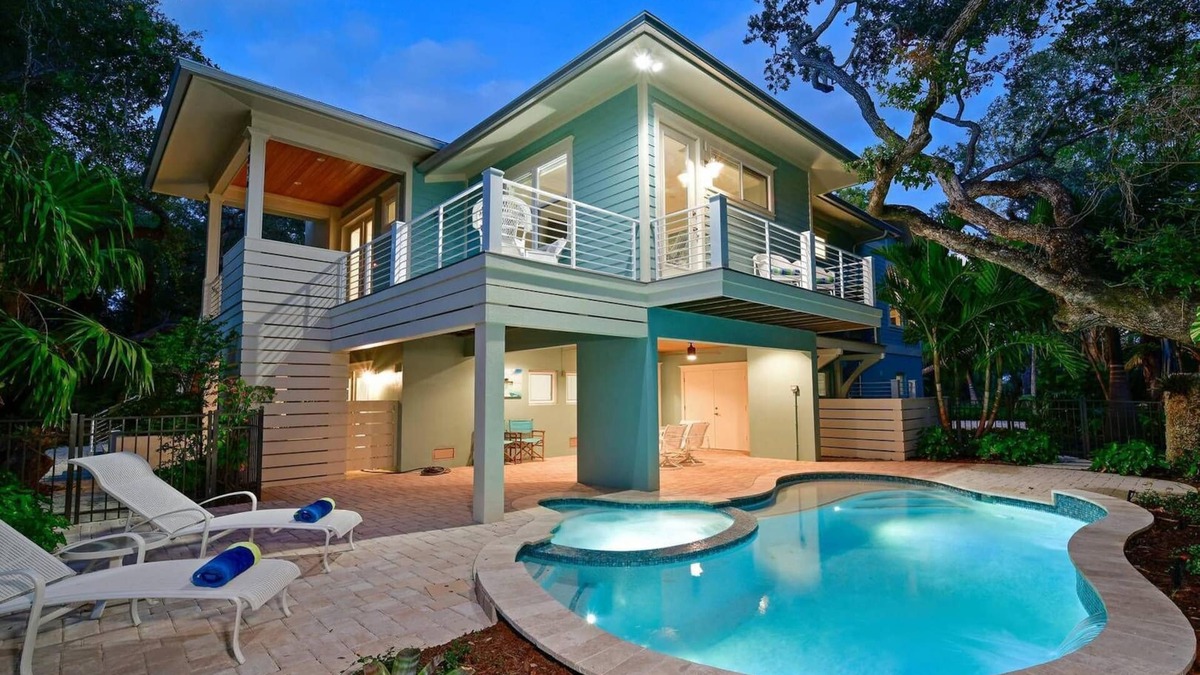 Longbeach Village House | Arts & Vines: LBK Pool Spa Dog Friendly by Anna Maria Life Vacation Rentals