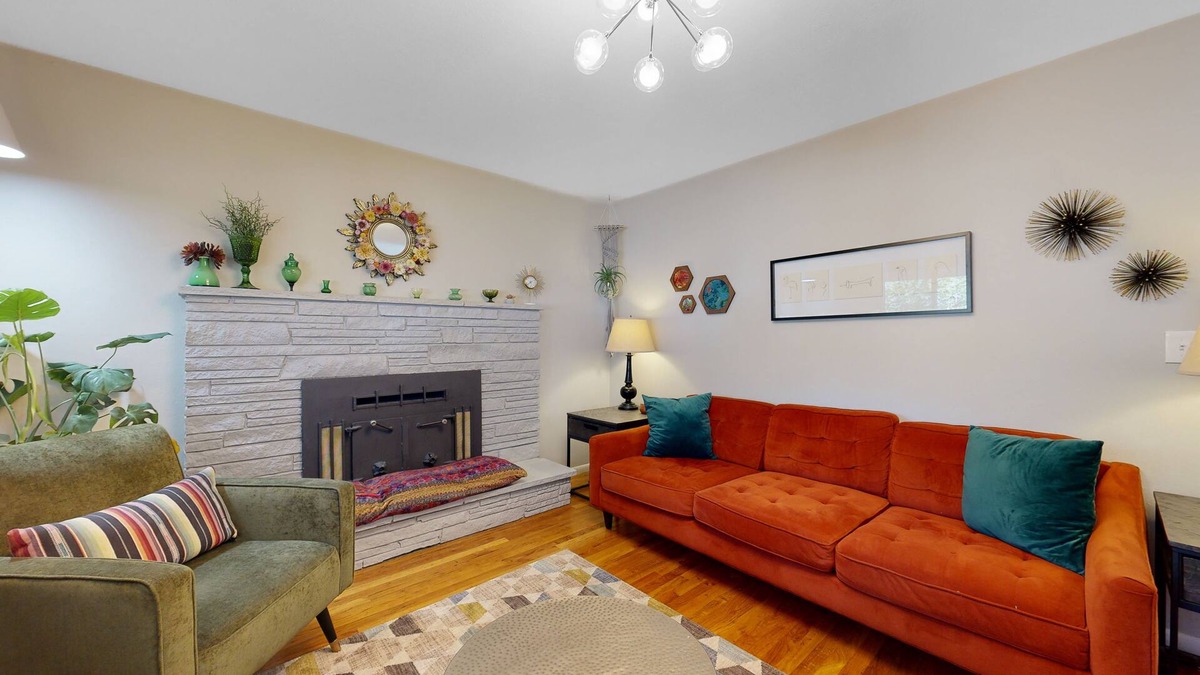 Franklin - Randolph House | Artsy retreat with a large yard, playground, covered patio