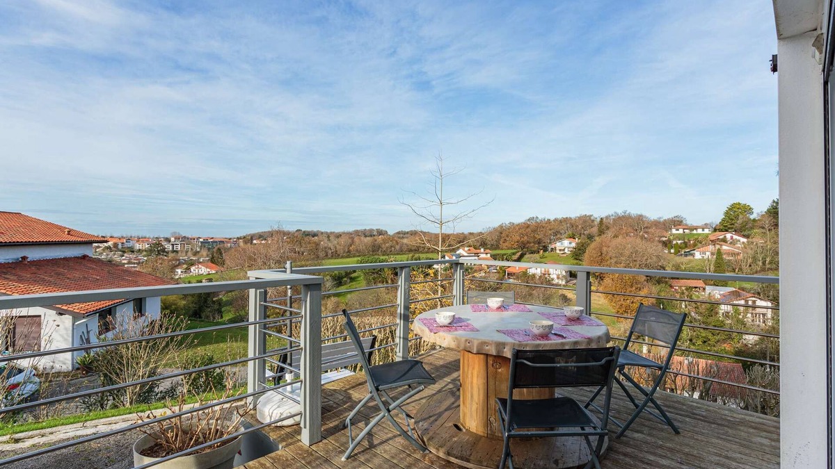 Behobie Apartment | Artzain quiet apartment halfway between the sea and the countryside