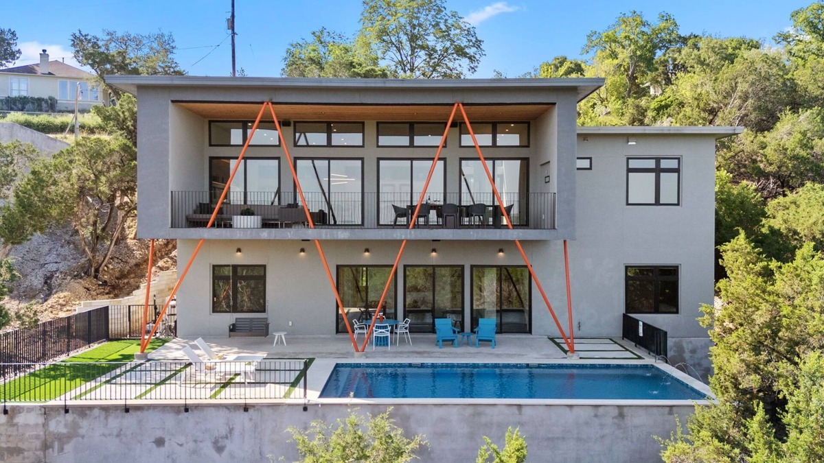 Lago Vista House | As seen on CBS show Staycation -Private Pool, Lake View, Lake Travis, EV charger