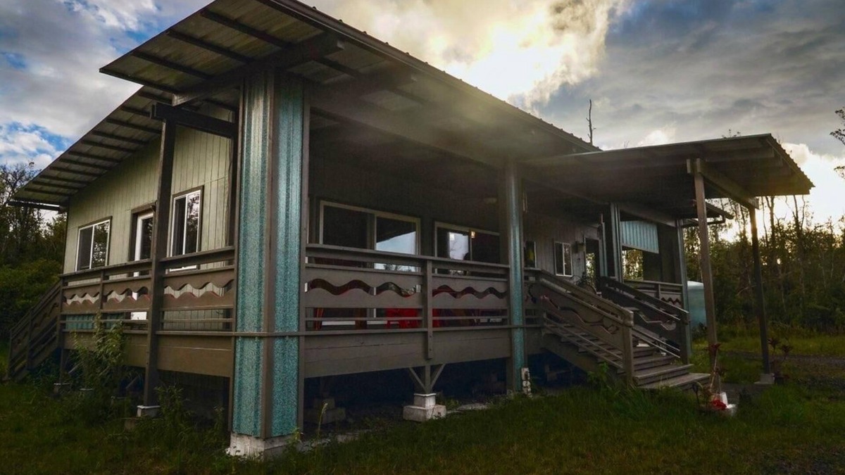 Fern Forest House | As seen on Discovery Channel's "Building off the grid" Volcano Home!