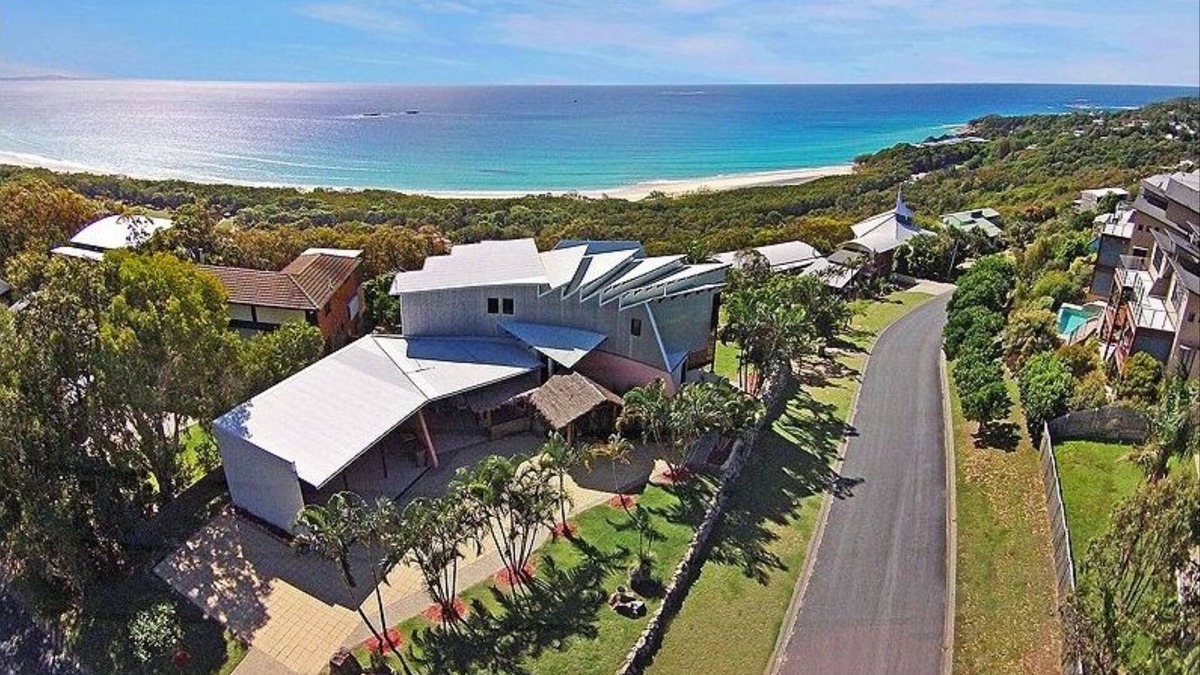 Point Lookout House | Ascension - A Magnificent Beach Mansion