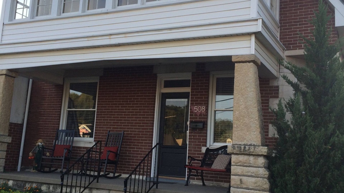 Hermann House | Ash Creek Guesthouse - Downtown Historic Hermann