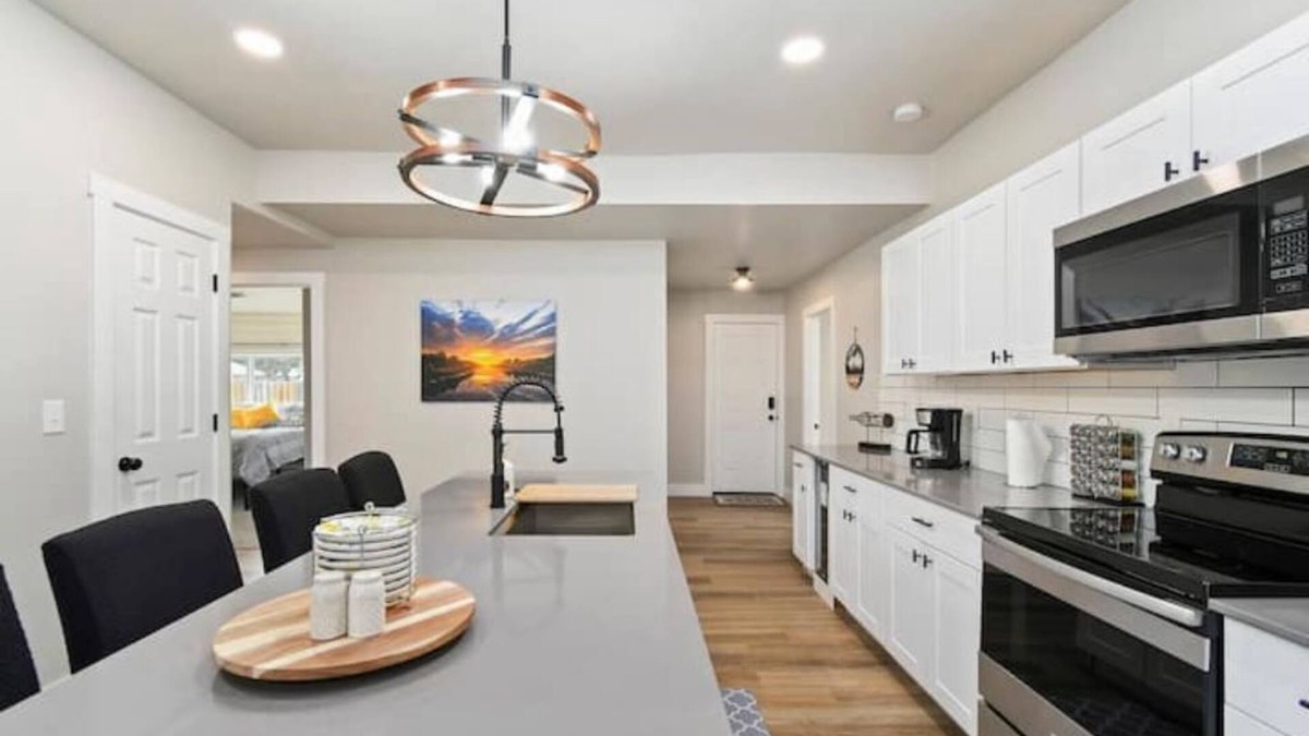 Caldwell House | Ash Street Retreat