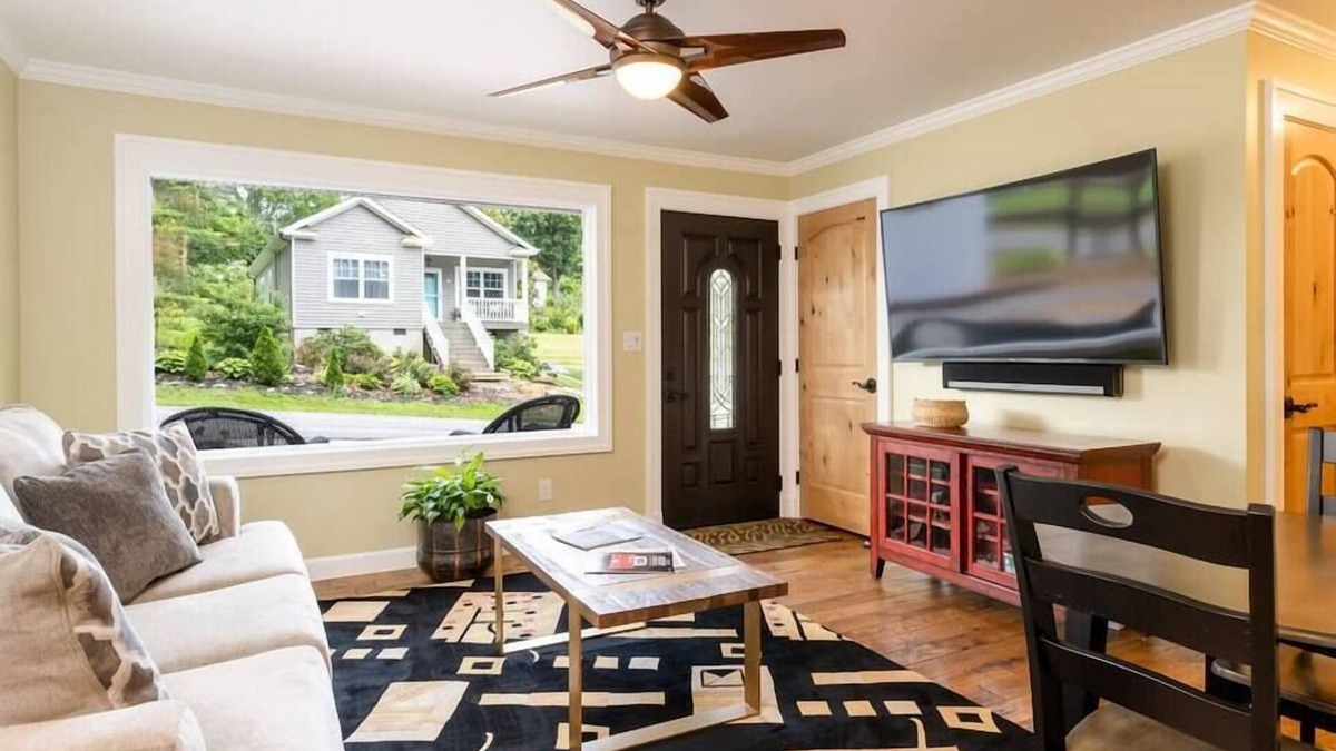 Oakley House | Asheville Luxury Oasis: Fire Pit & swing. Close to downtown Asheville